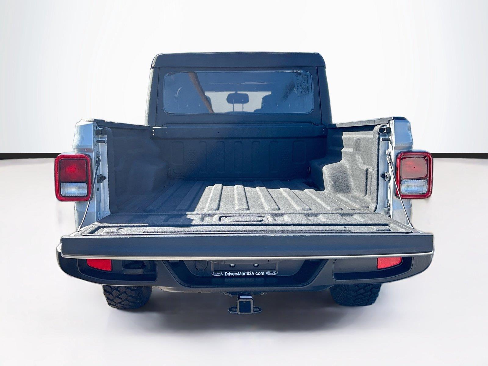 2022 Jeep Gladiator Willys Sport