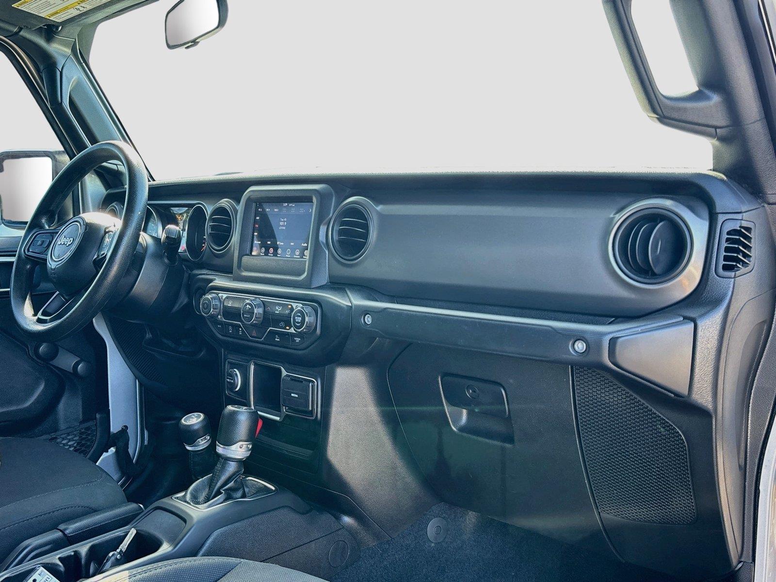 2022 Jeep Gladiator Willys Sport