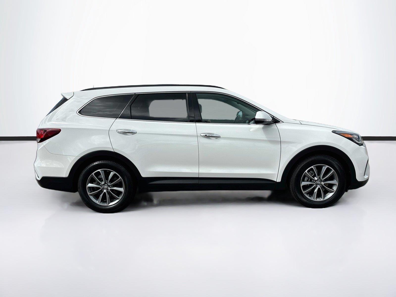 2018 Hyundai Santa Fe SE