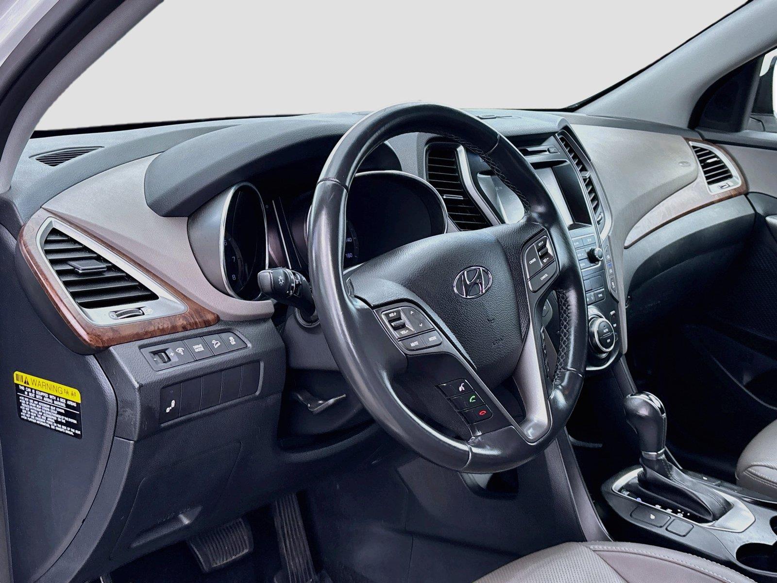 2018 Hyundai Santa Fe SE