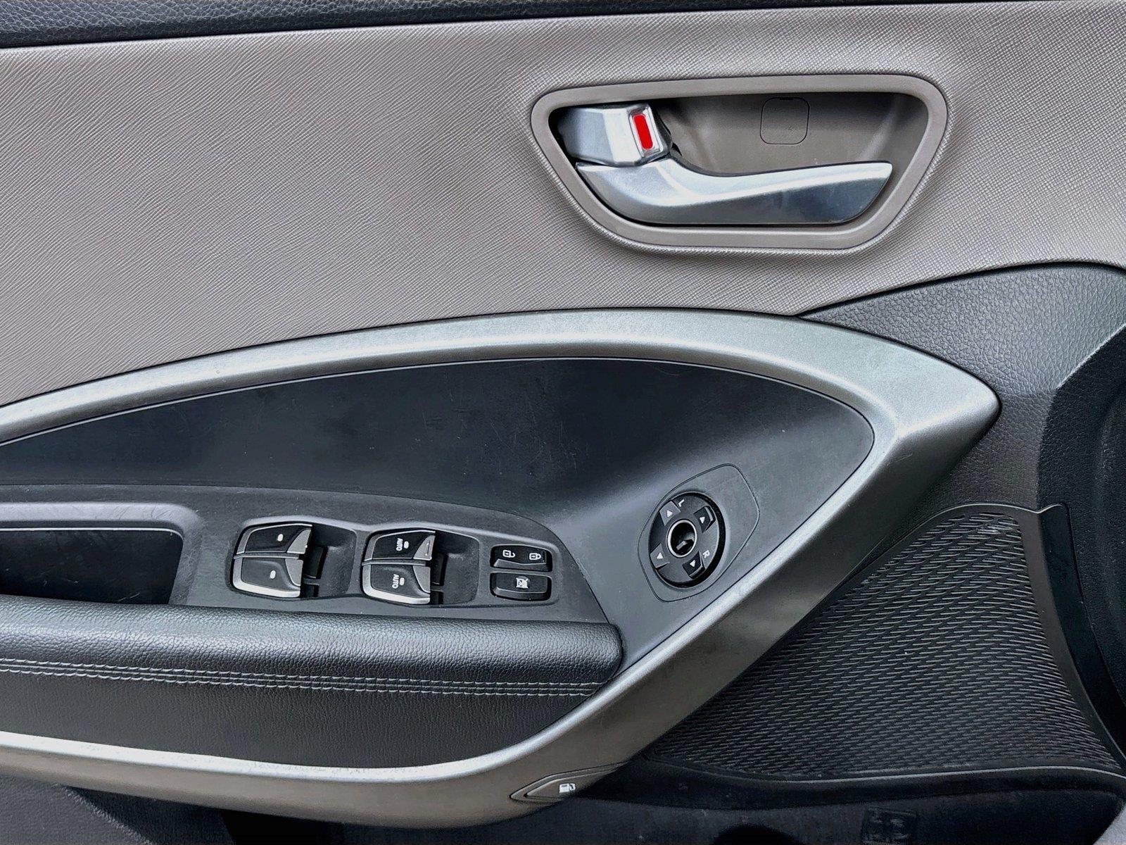 2018 Hyundai Santa Fe SE