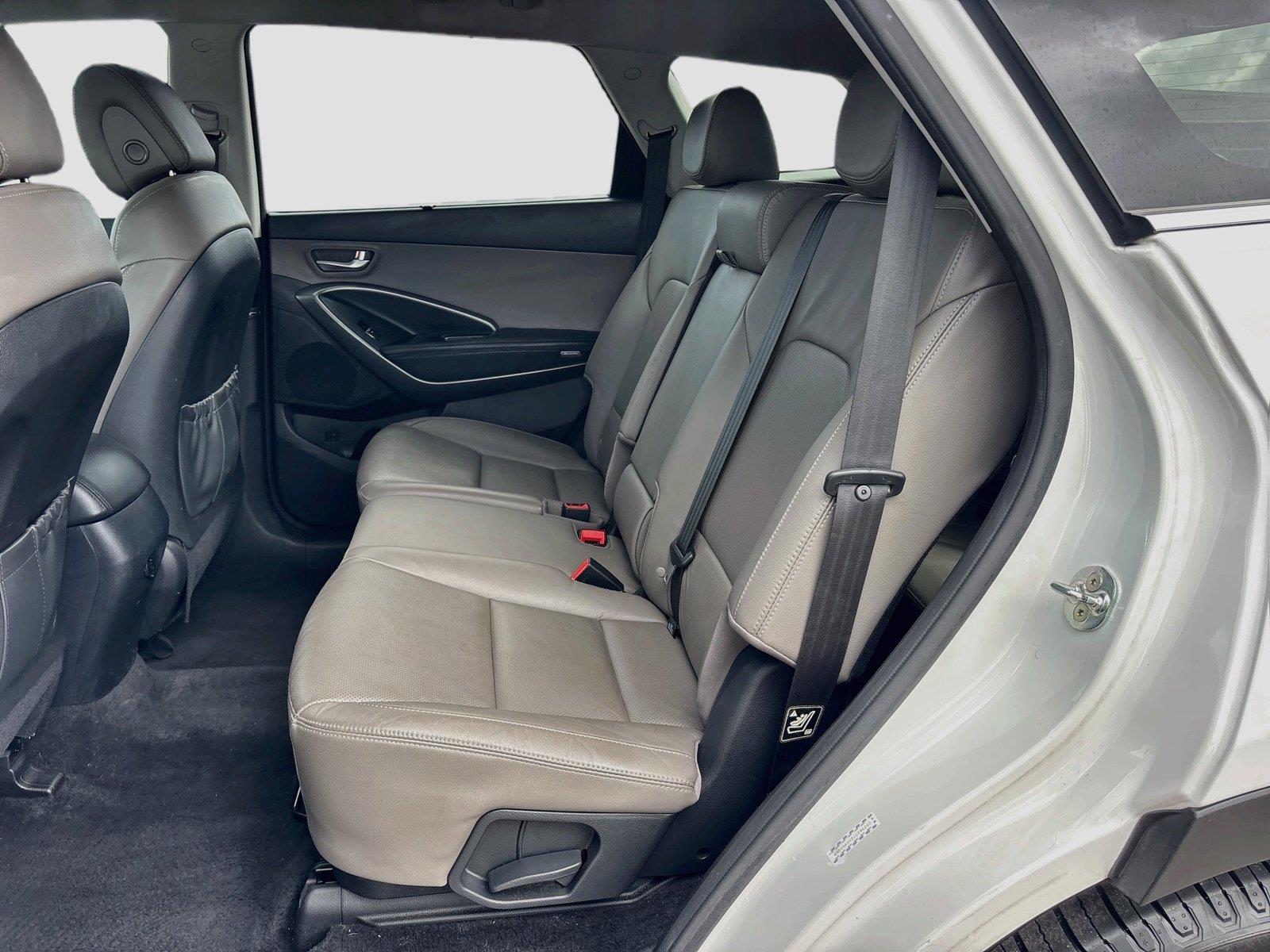 2018 Hyundai Santa Fe SE