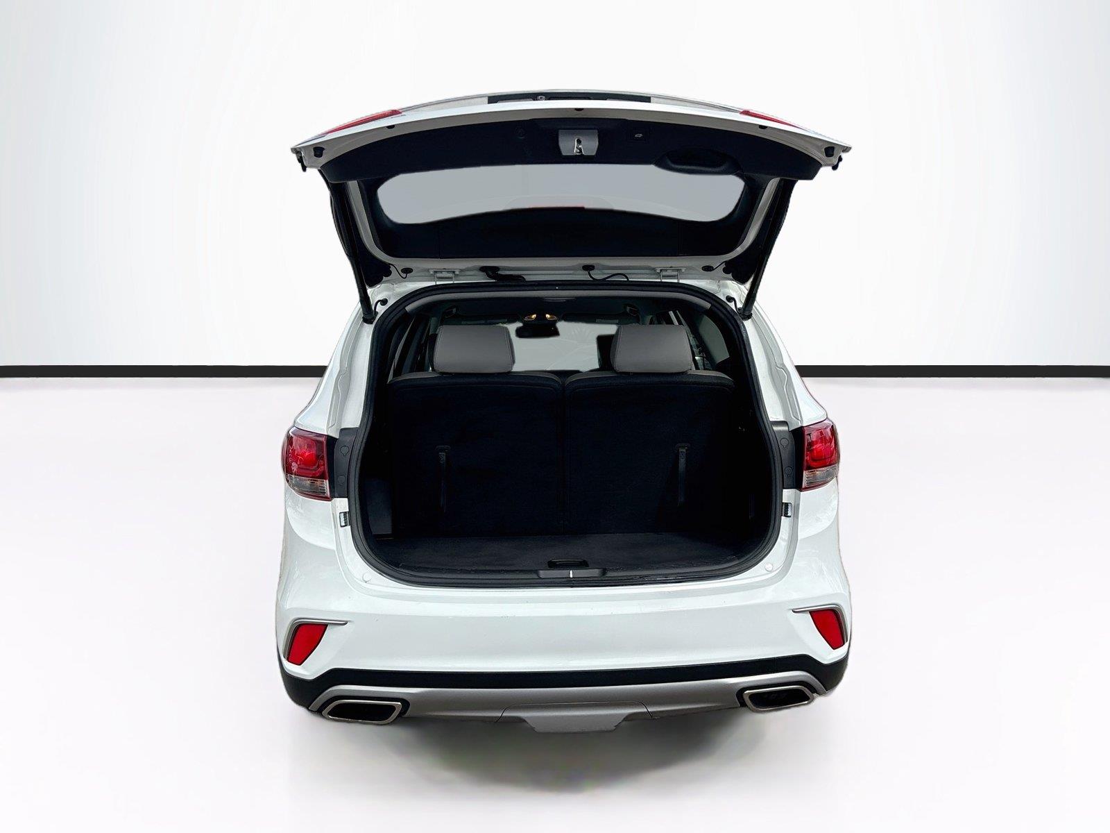 2018 Hyundai Santa Fe SE