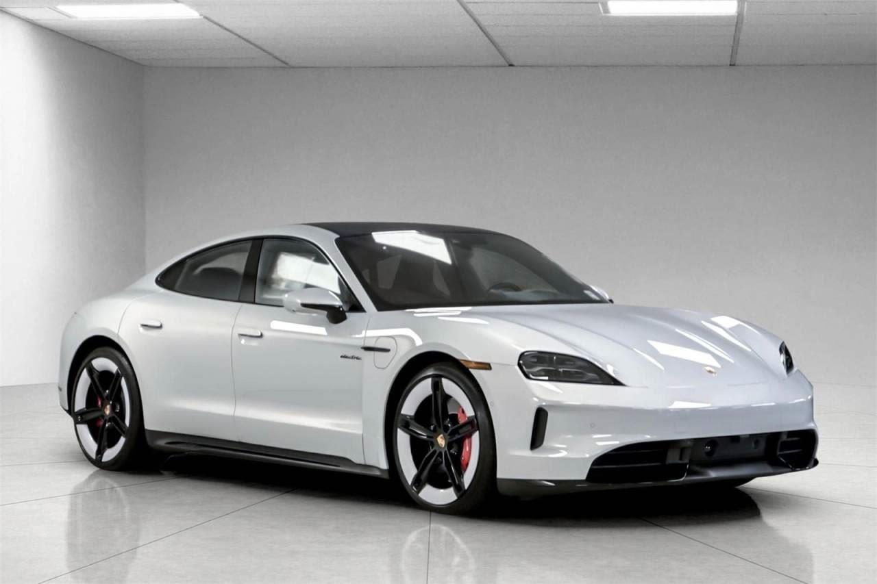 2025 Porsche Taycan GTS photo 2