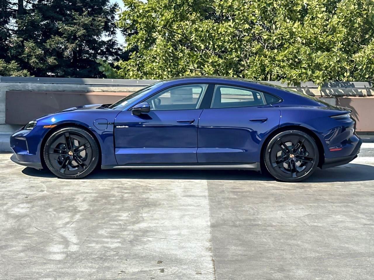 2025 Porsche Taycan 4 photo 2