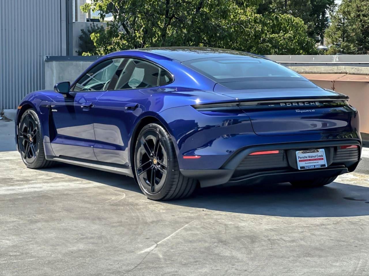 2025 Porsche Taycan 4 photo 3