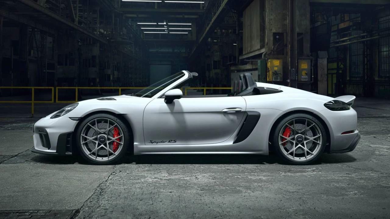 2025 Porsche Boxster Spyder photo 2
