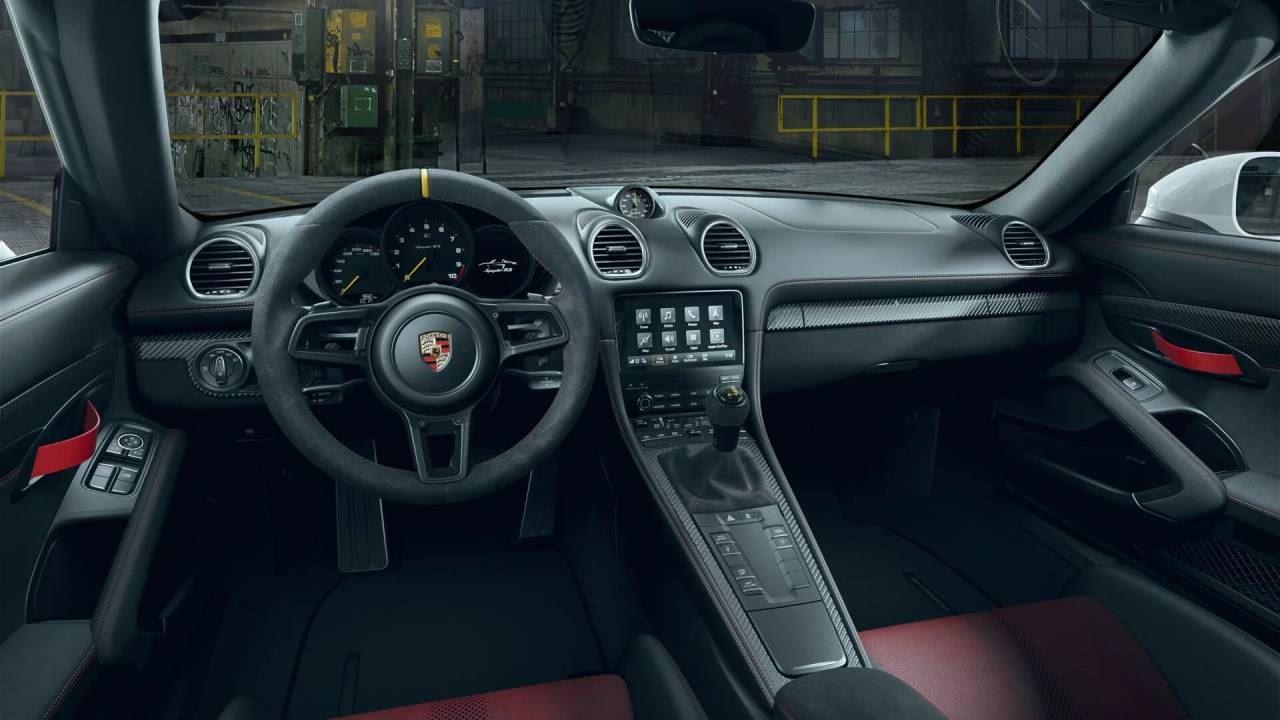 2025 Porsche Boxster Spyder photo 4