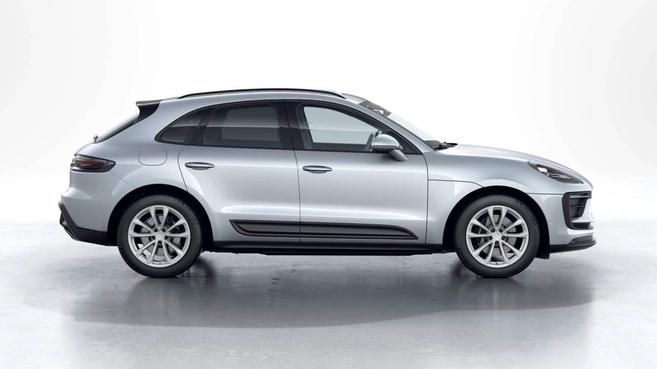 2026 Porsche Macan T photo 3