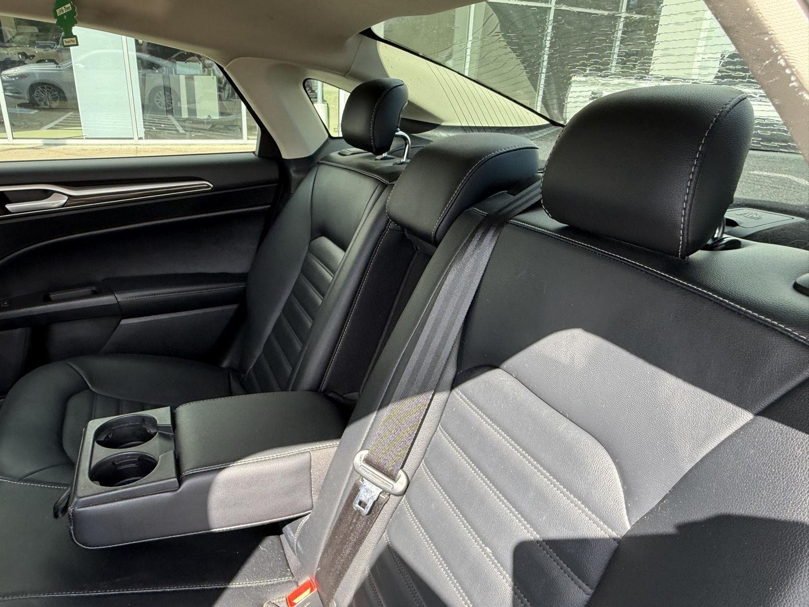 2017 Ford Fusion SE - Photo 13