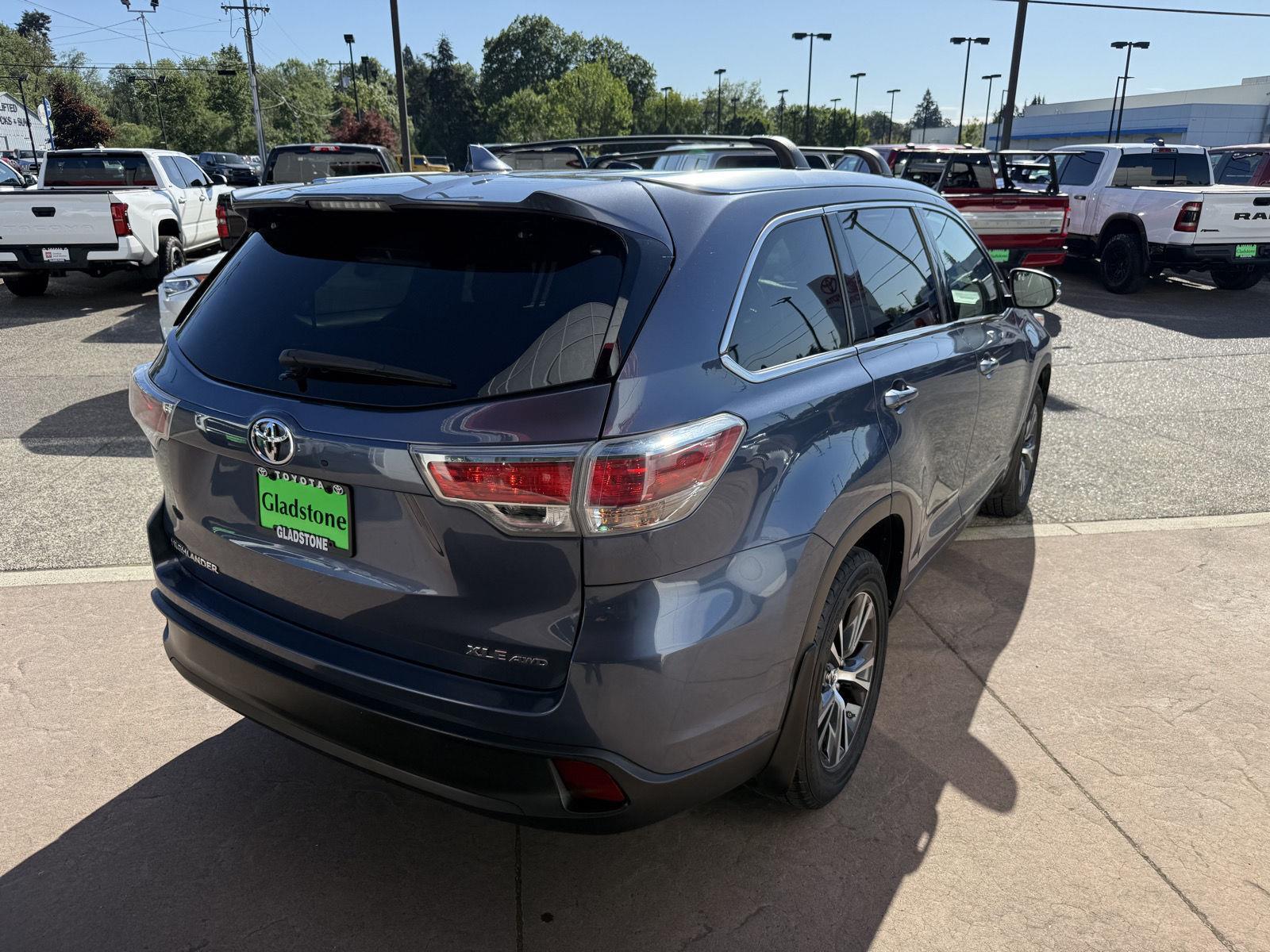 2016 Toyota Highlander XLE - Photo 6