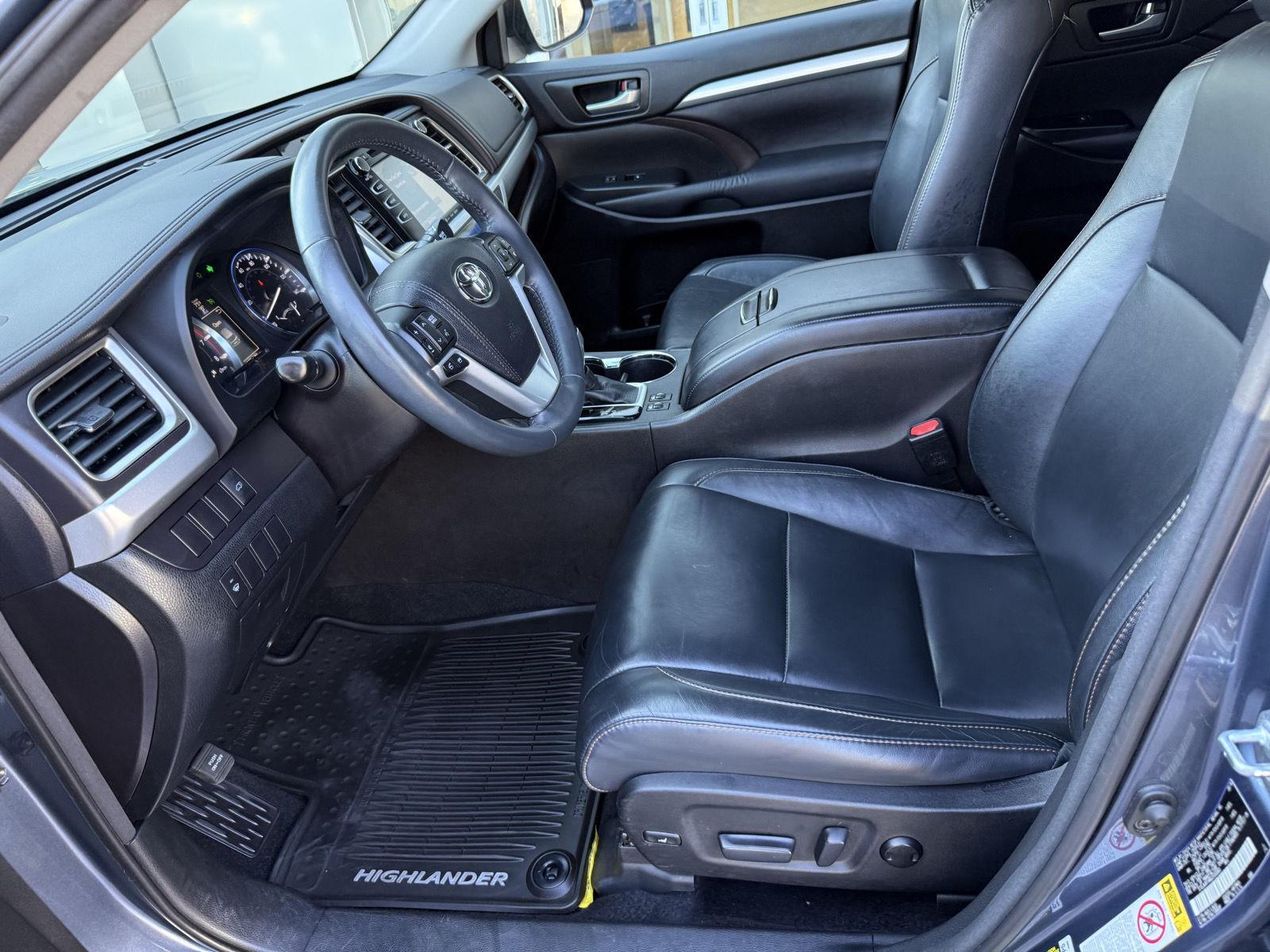2016 Toyota Highlander XLE - Photo 12