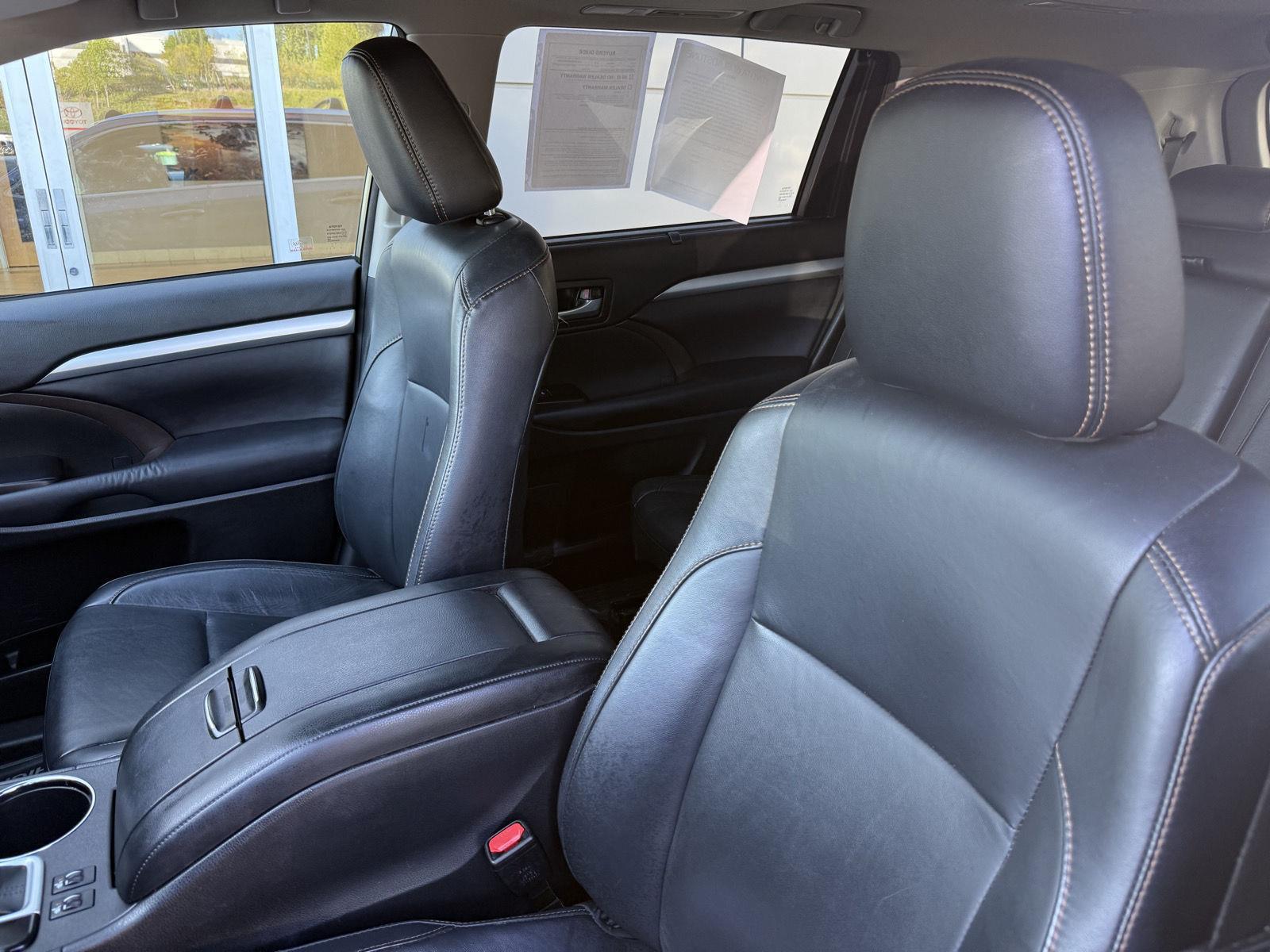 2016 Toyota Highlander XLE - Photo 13