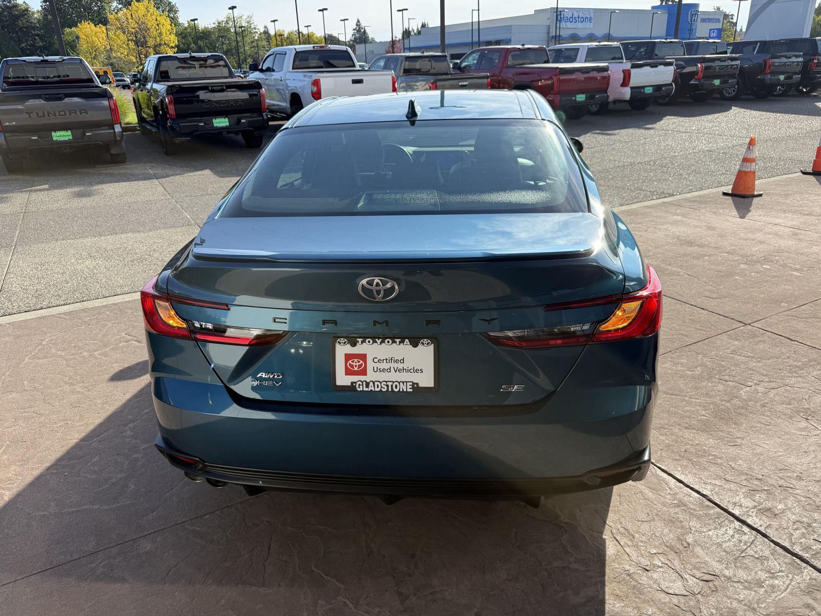 2025 Toyota Camry SE - Photo 7