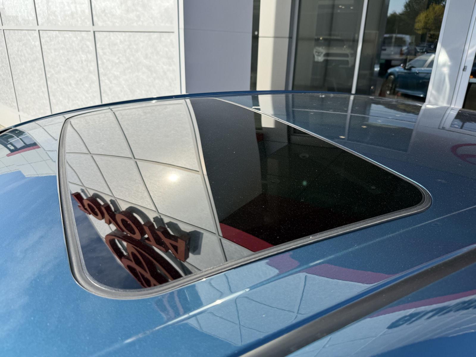 2025 Toyota Camry SE - Photo 12