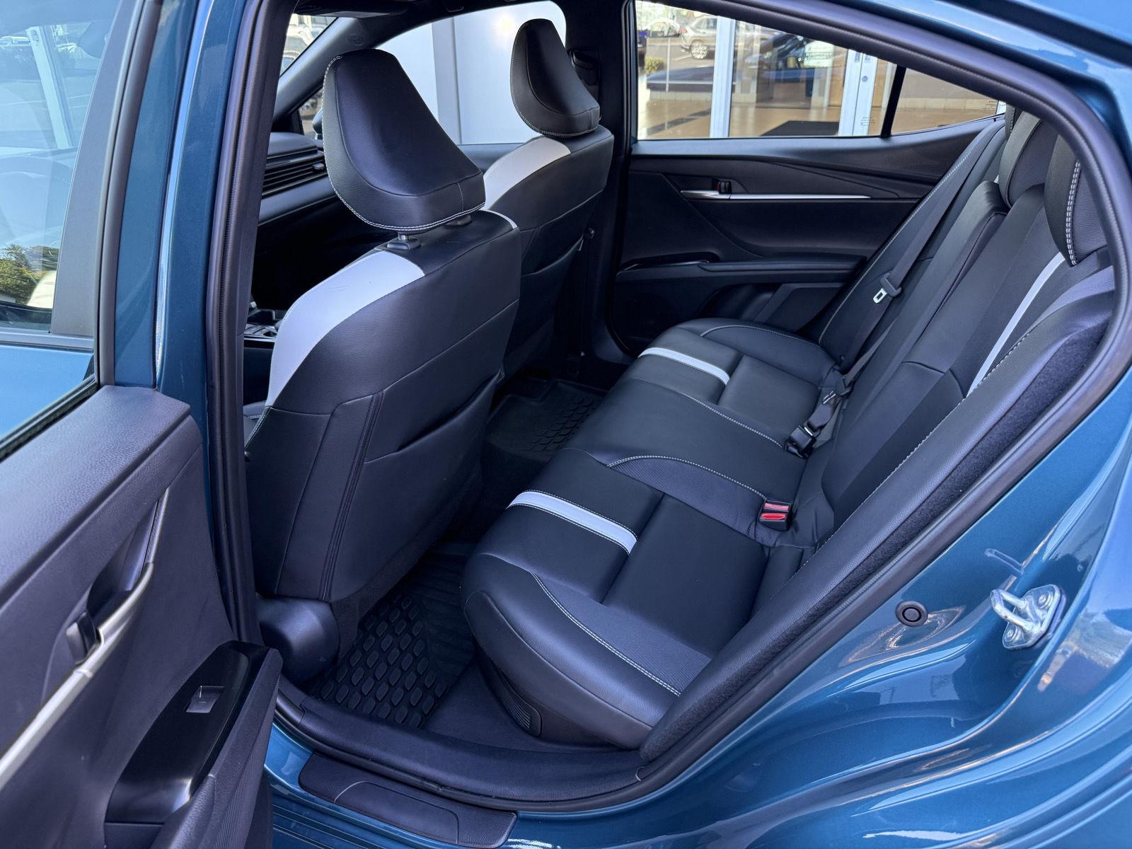 2025 Toyota Camry SE - Photo 16
