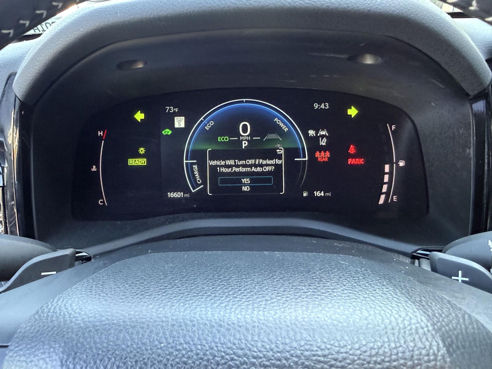 2025 Toyota Camry SE - Photo 27