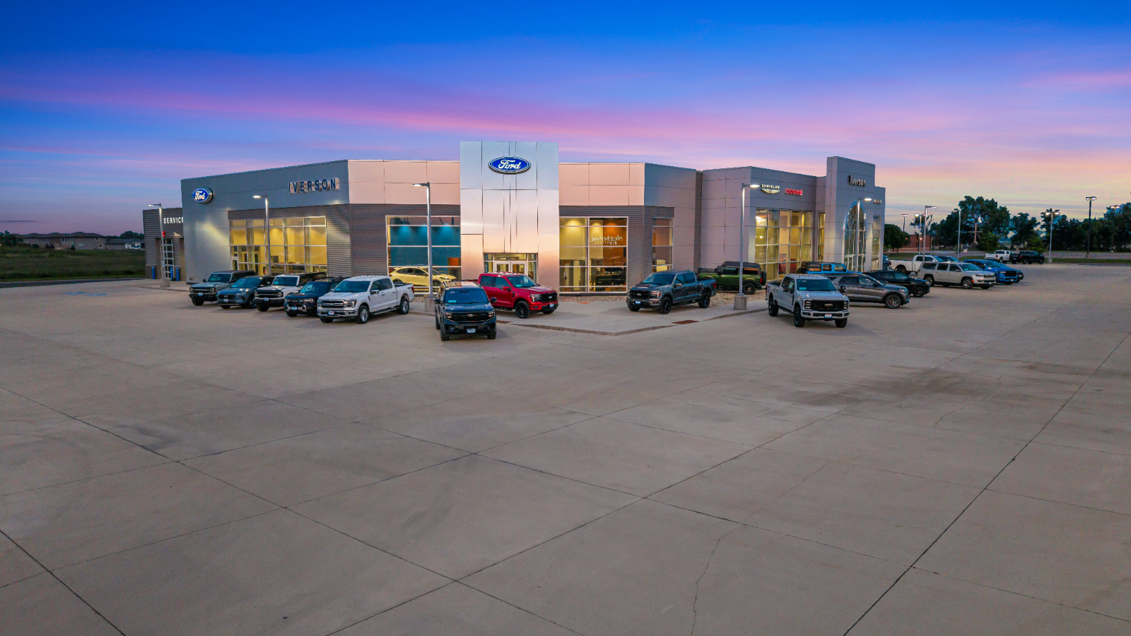 Used 2018 Nightfall Gray Metallic Chevrolet Premier image 18