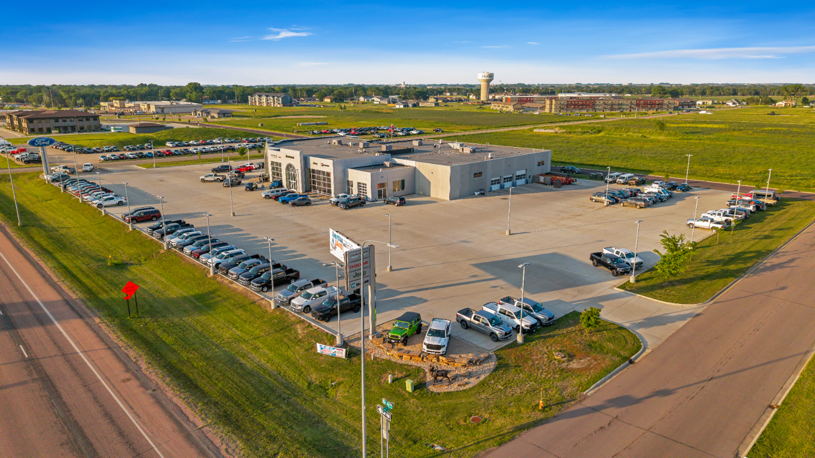 Used 2018 Nightfall Gray Metallic Chevrolet Premier image 25