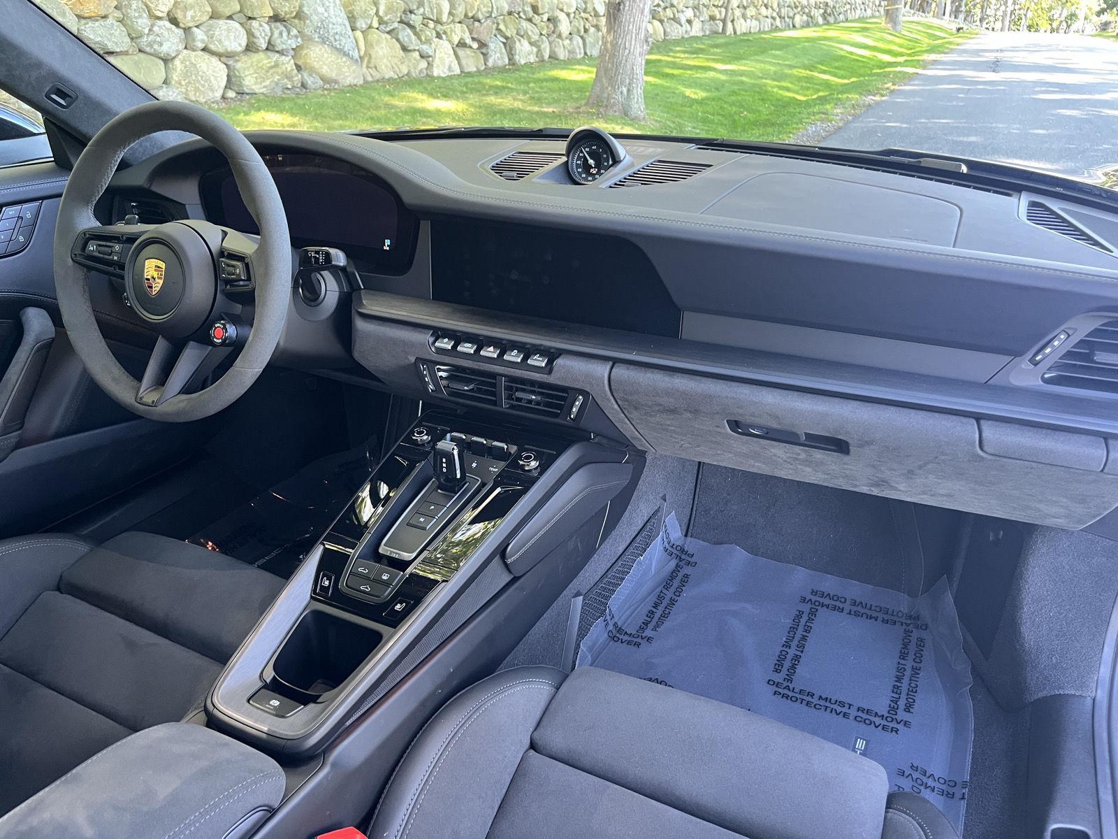 2025 Porsche 911 4 GTS photo 47