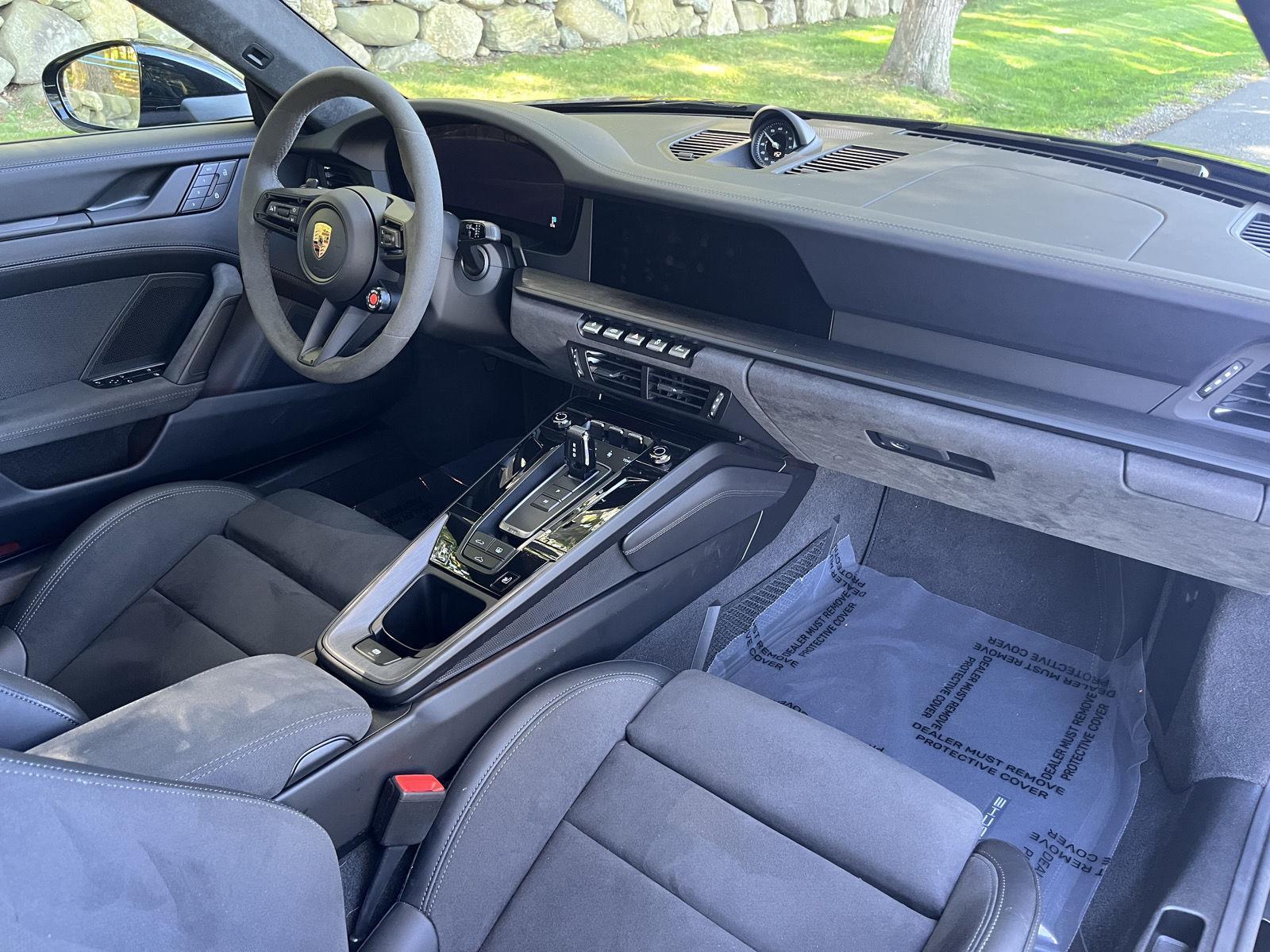 2025 Porsche 911 4 GTS photo 48