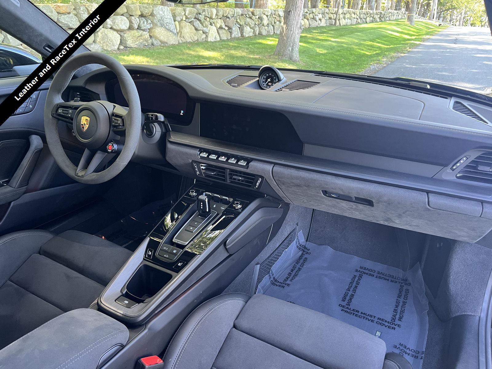 2025 Porsche 911 4 GTS photo 9