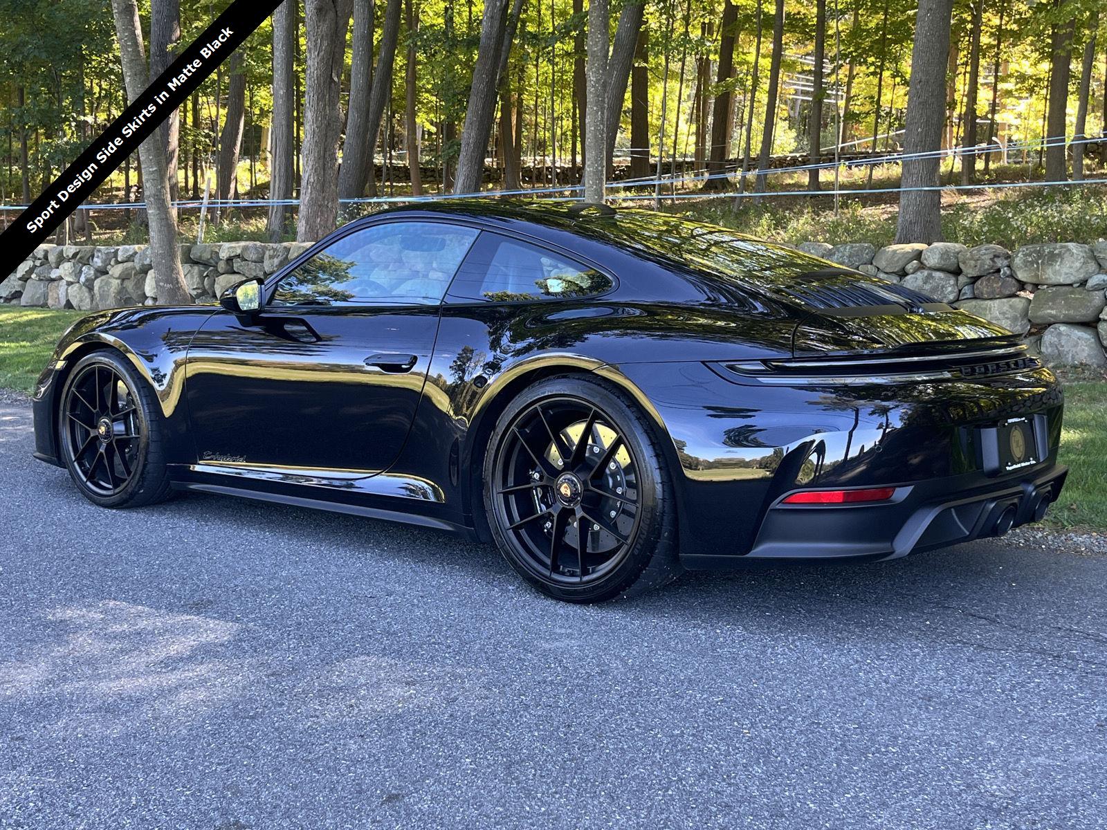2025 Porsche 911 4 GTS photo 25