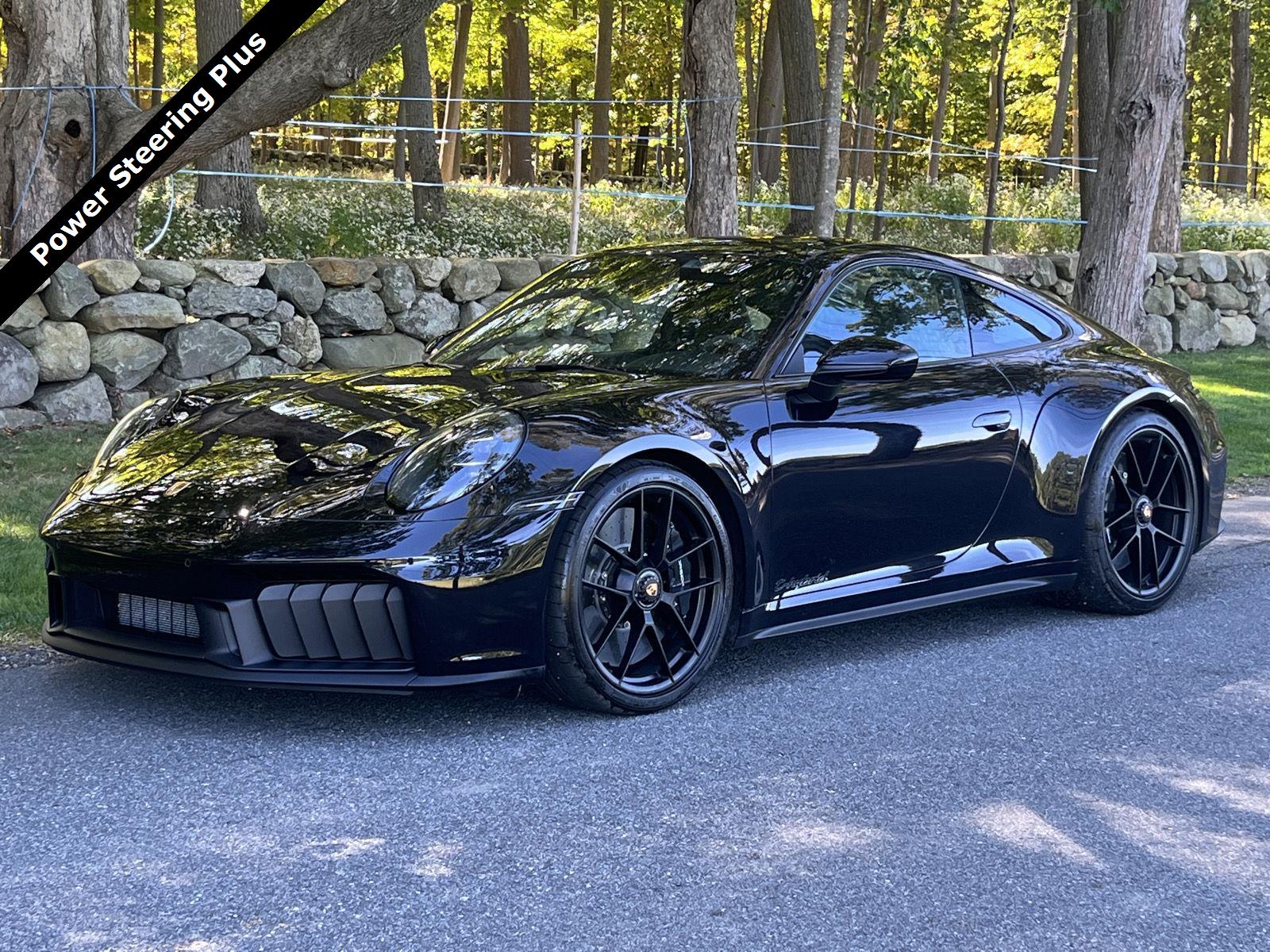 2025 Porsche 911 4 GTS photo 21