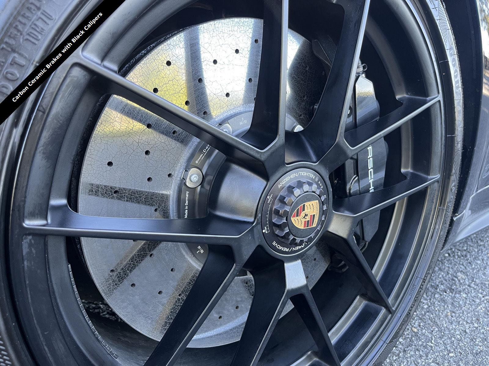 2025 Porsche 911 4 GTS photo 3