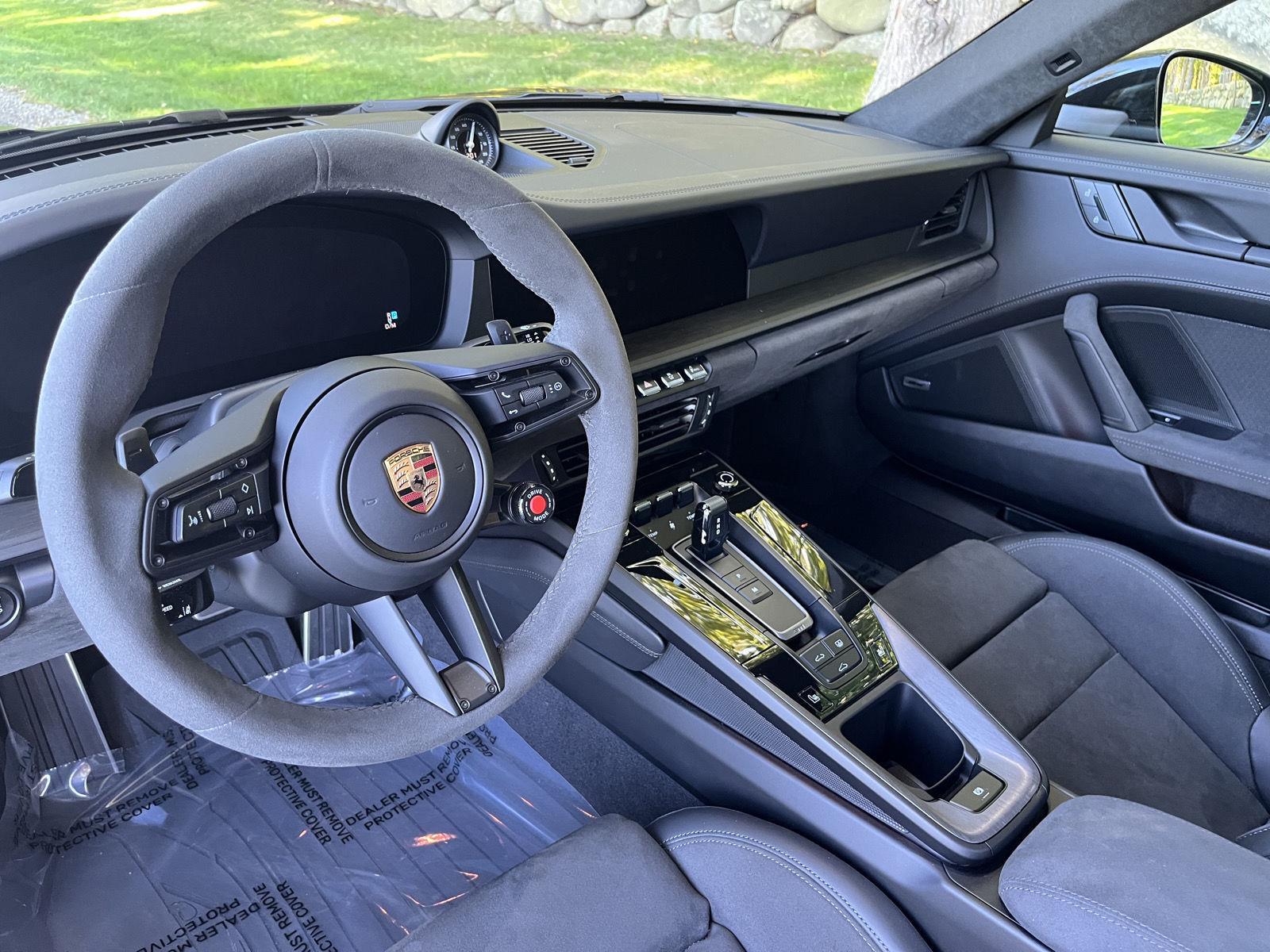 2025 Porsche 911 4 GTS photo 45
