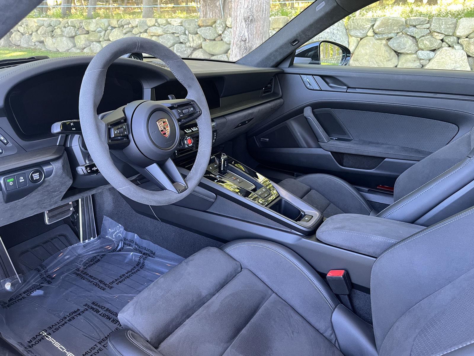 2025 Porsche 911 4 GTS photo 46