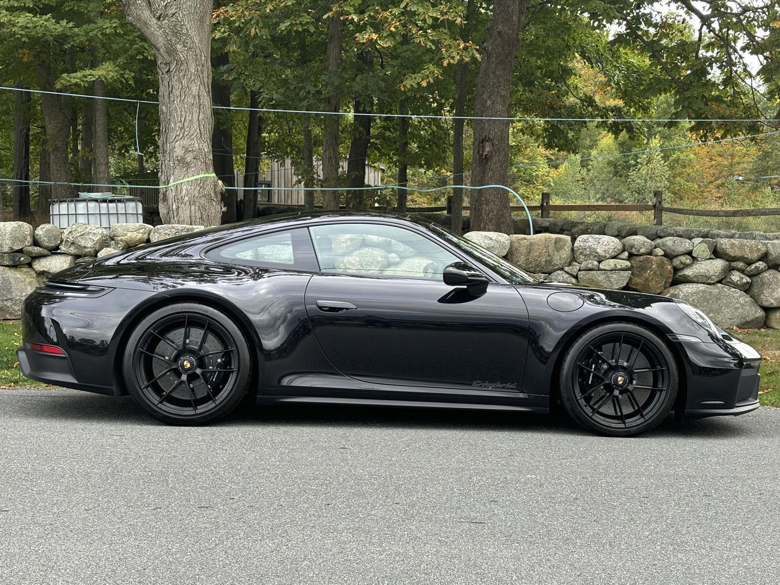 2025 Porsche 911 4 GTS photo 19
