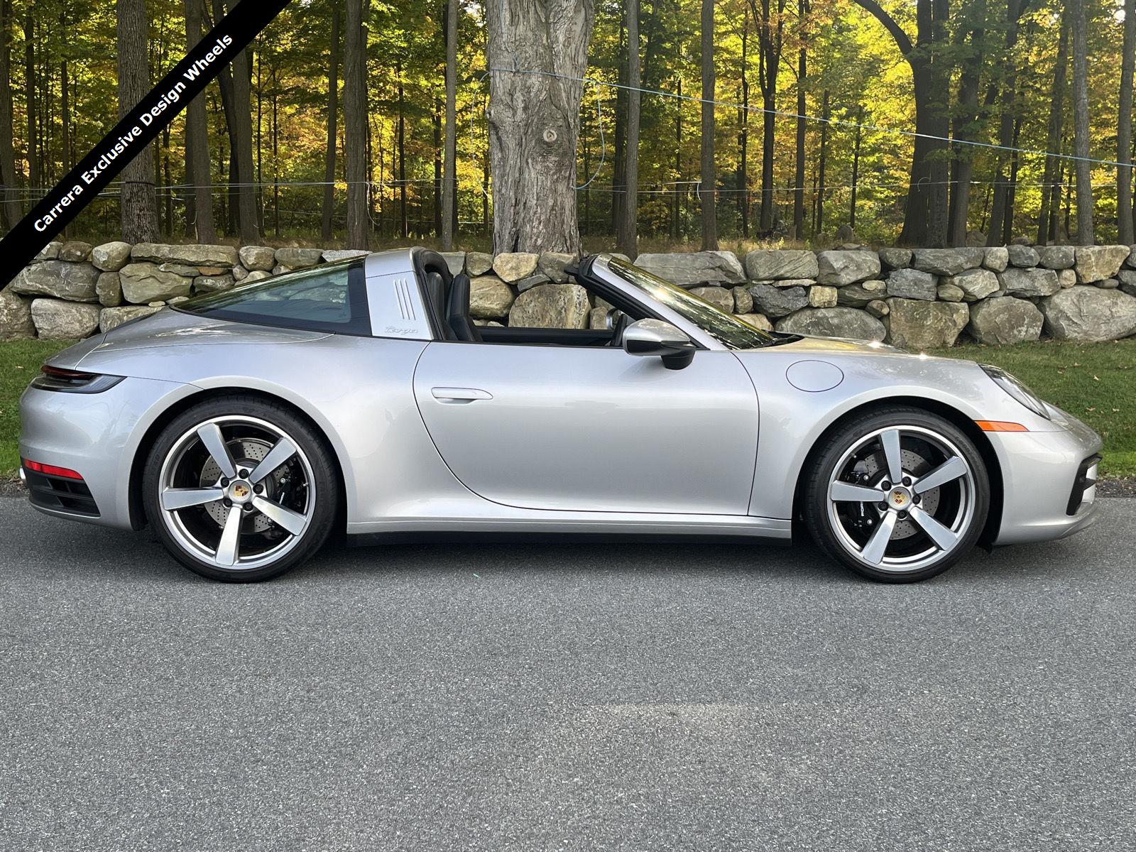 2022 Porsche 911 Targa 4S 4 GTS photo 3