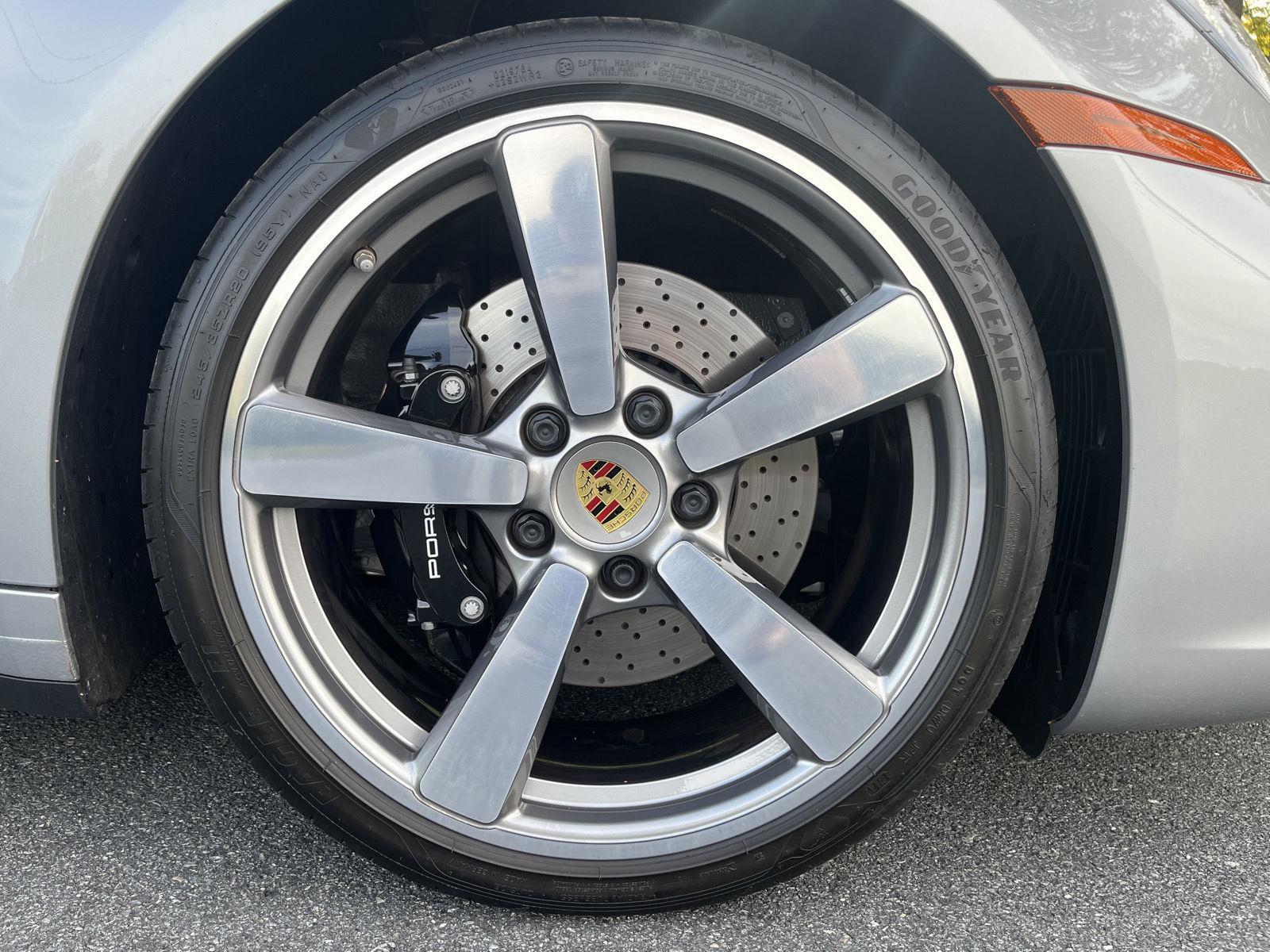 2022 Porsche 911 Targa 4S 4 GTS photo 42