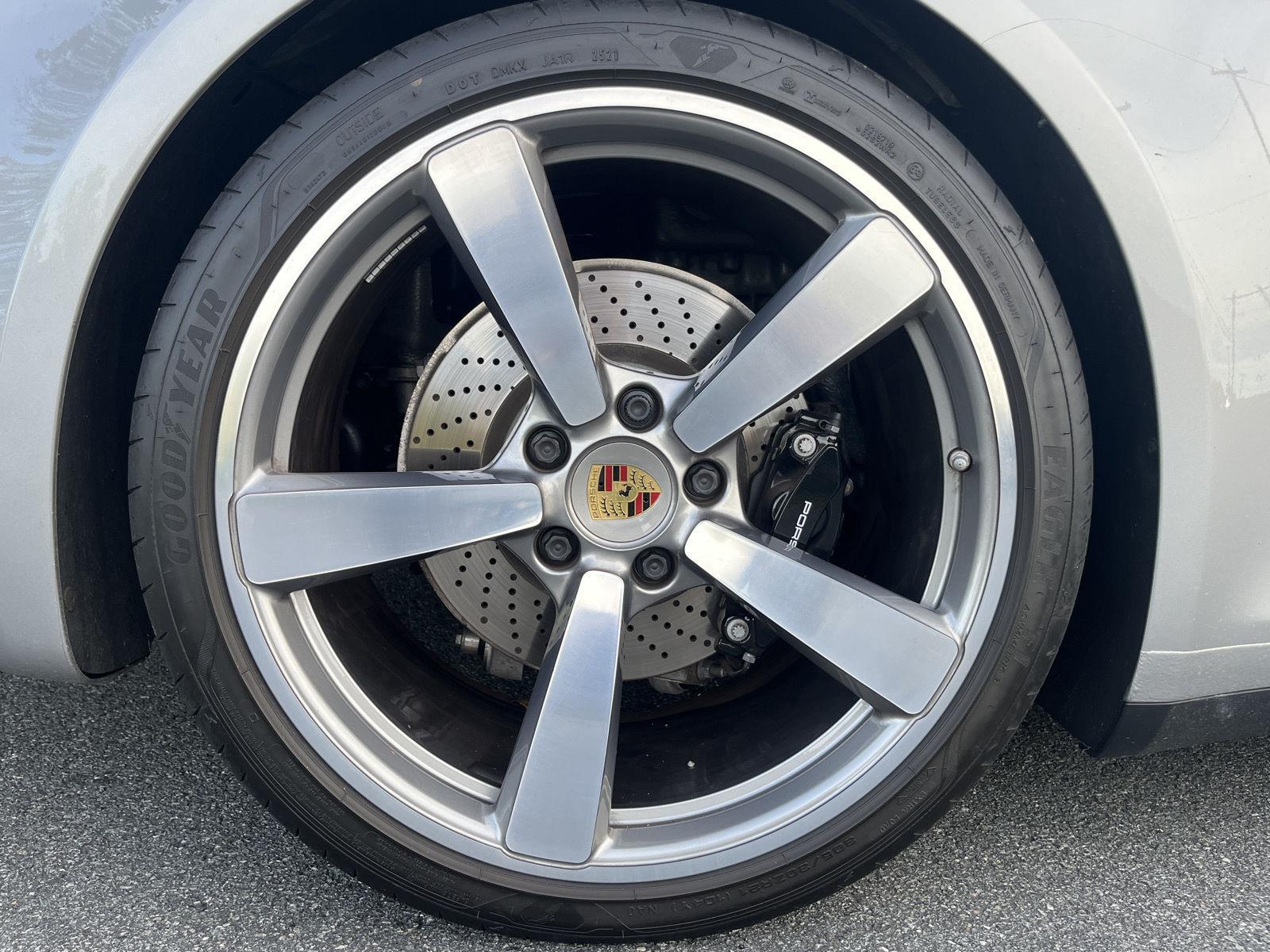 2022 Porsche 911 Targa 4S 4 GTS photo 43