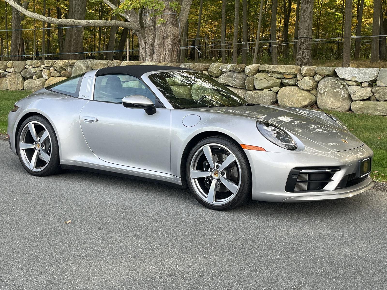 2022 Porsche 911 Targa 4S 4 GTS photo 25