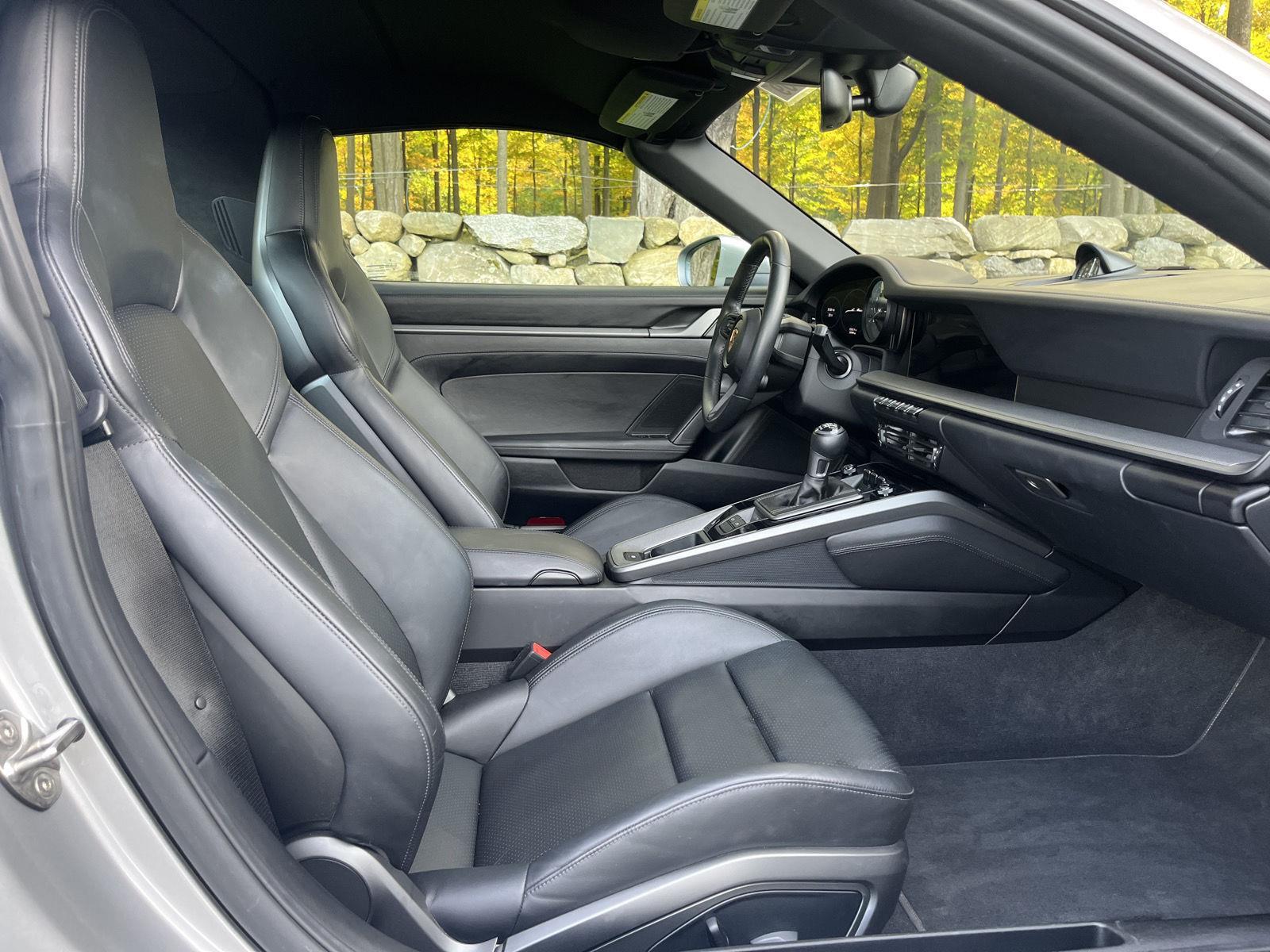 2022 Porsche 911 Targa 4S 4 GTS photo 15