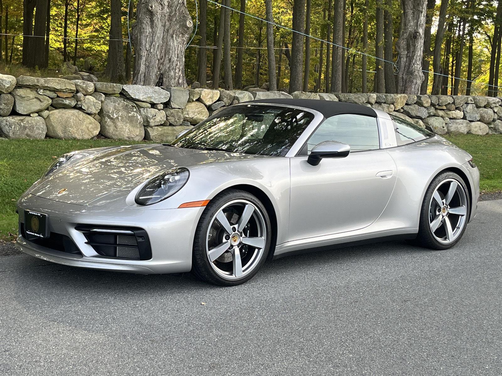 2022 Porsche 911 Targa 4S 4 GTS photo 17