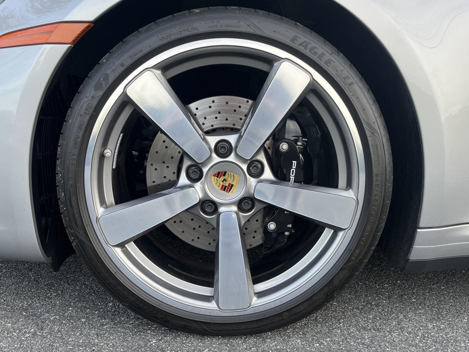 2022 Porsche 911 Targa 4S 4 GTS photo 45