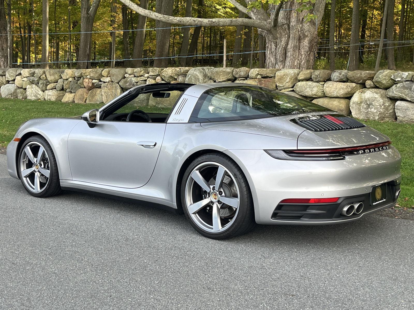 2022 Porsche 911 Targa 4S 4 GTS photo 34