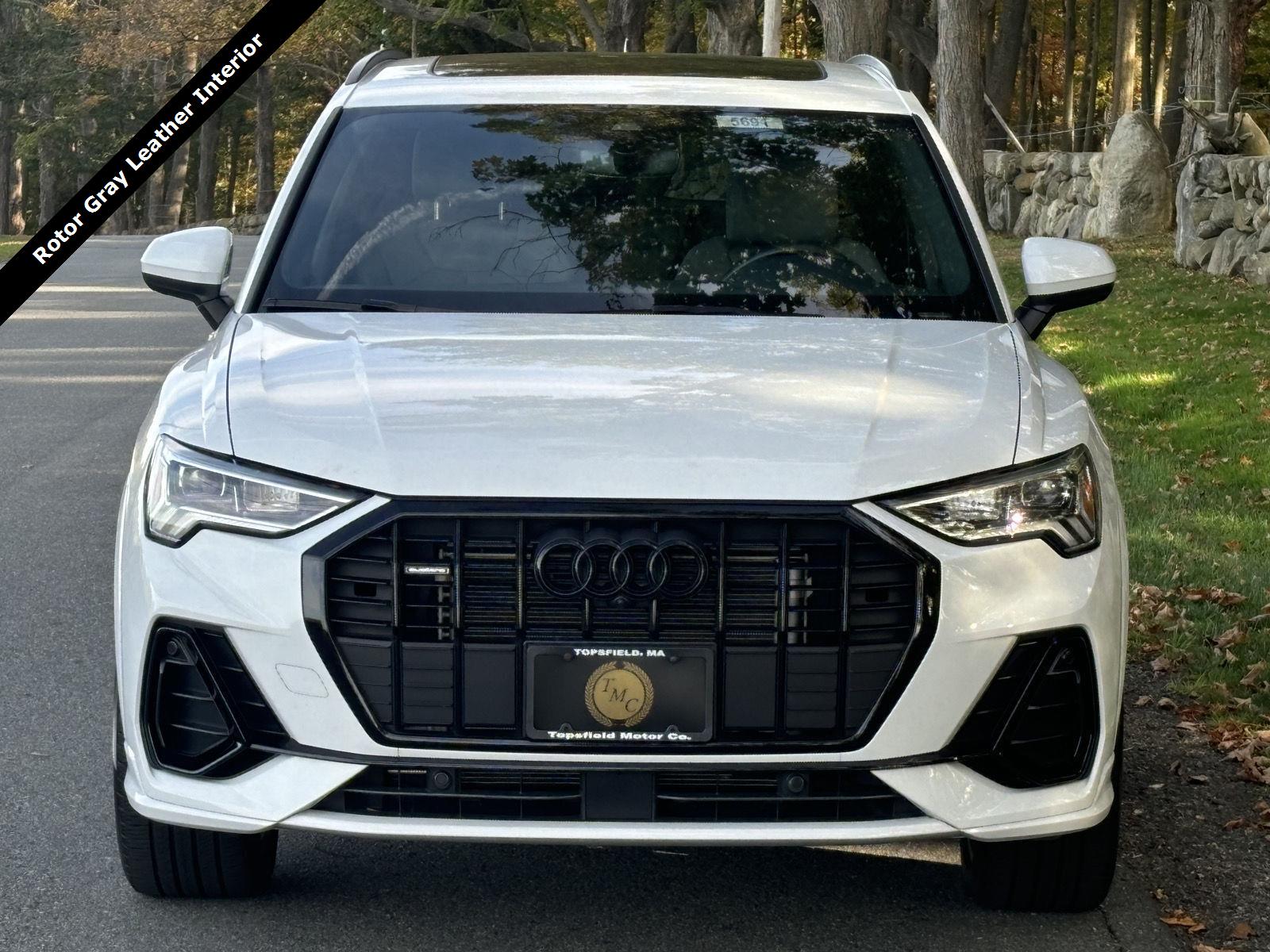 2023 Audi Q3 S line Premium Plus photo 3