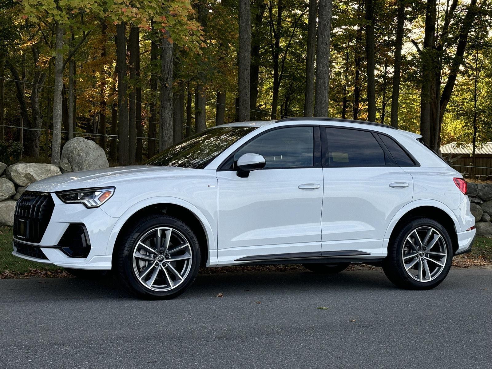 2023 Audi Q3 S line Premium Plus photo 13