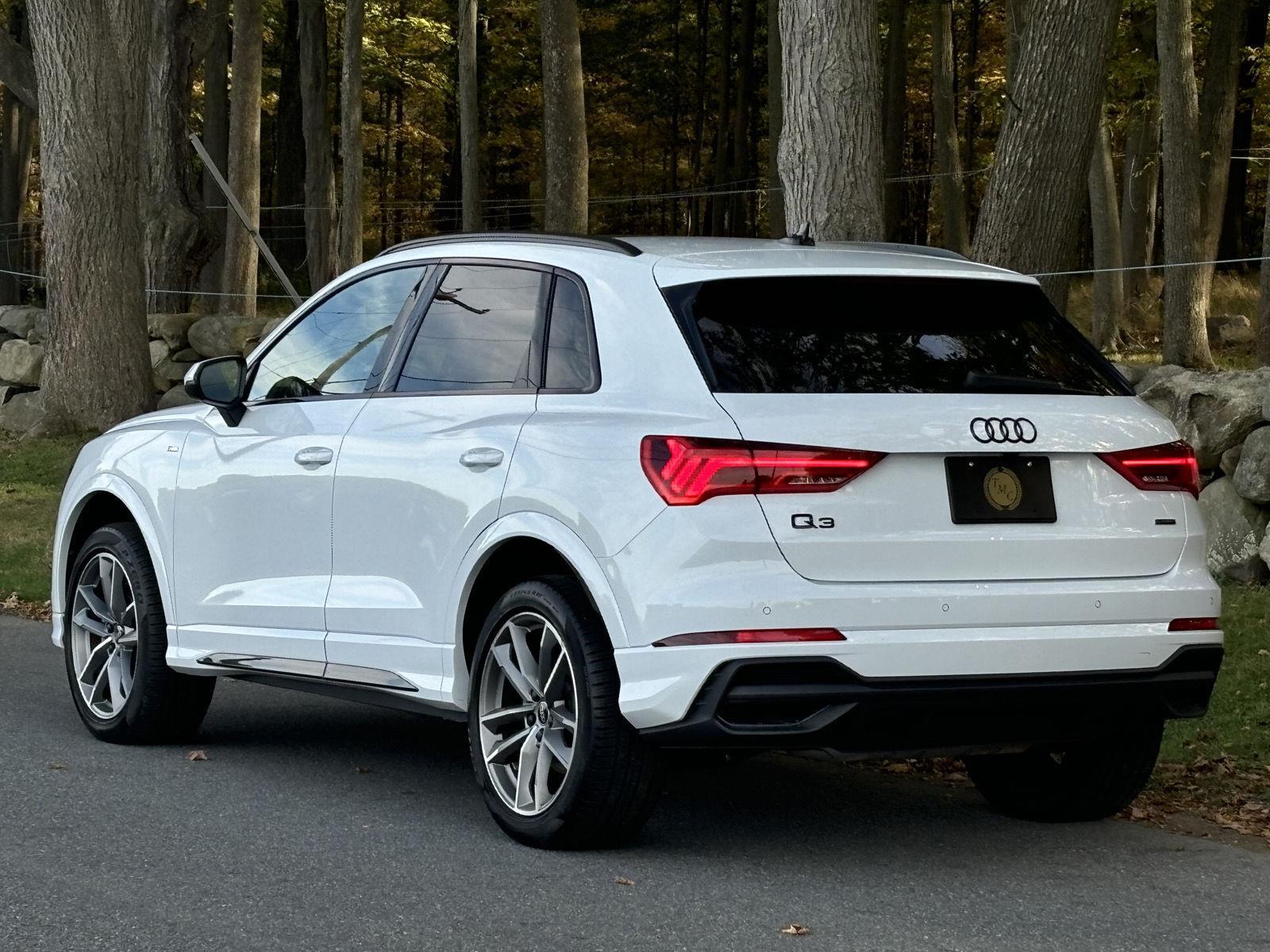 2023 Audi Q3 S line Premium Plus photo 16