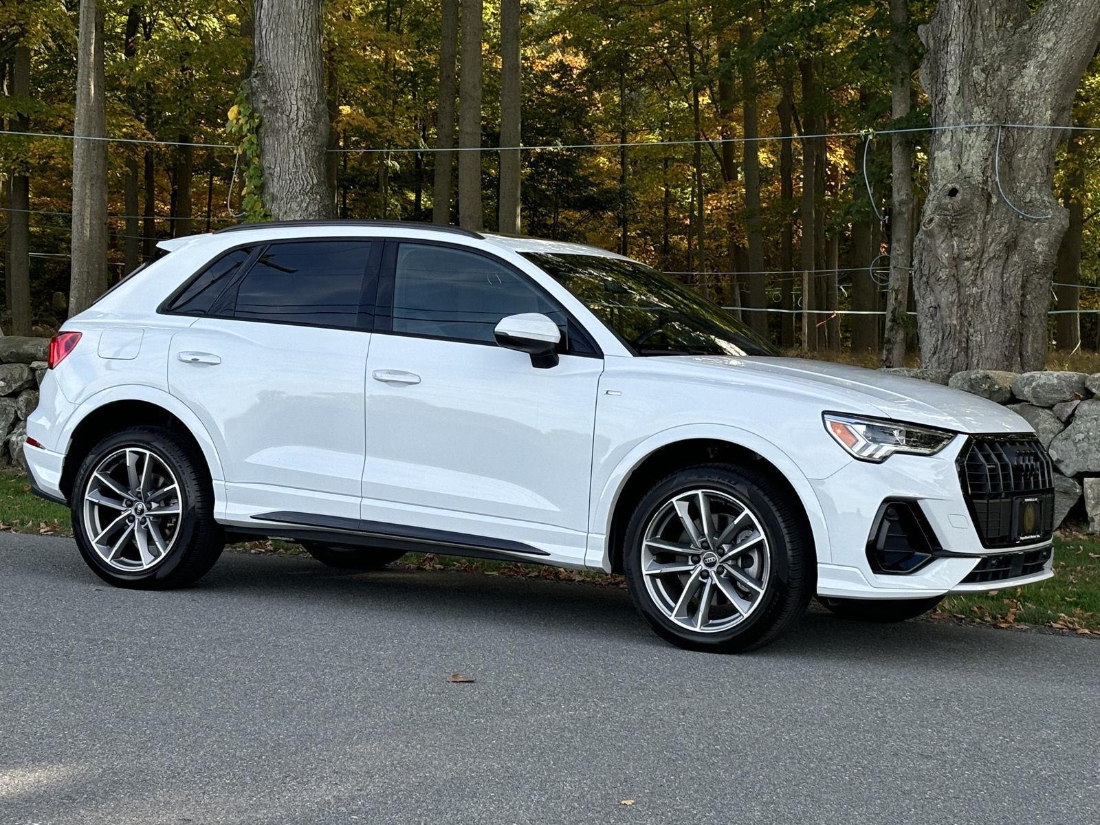 2023 Audi Q3 S line Premium Plus photo 19