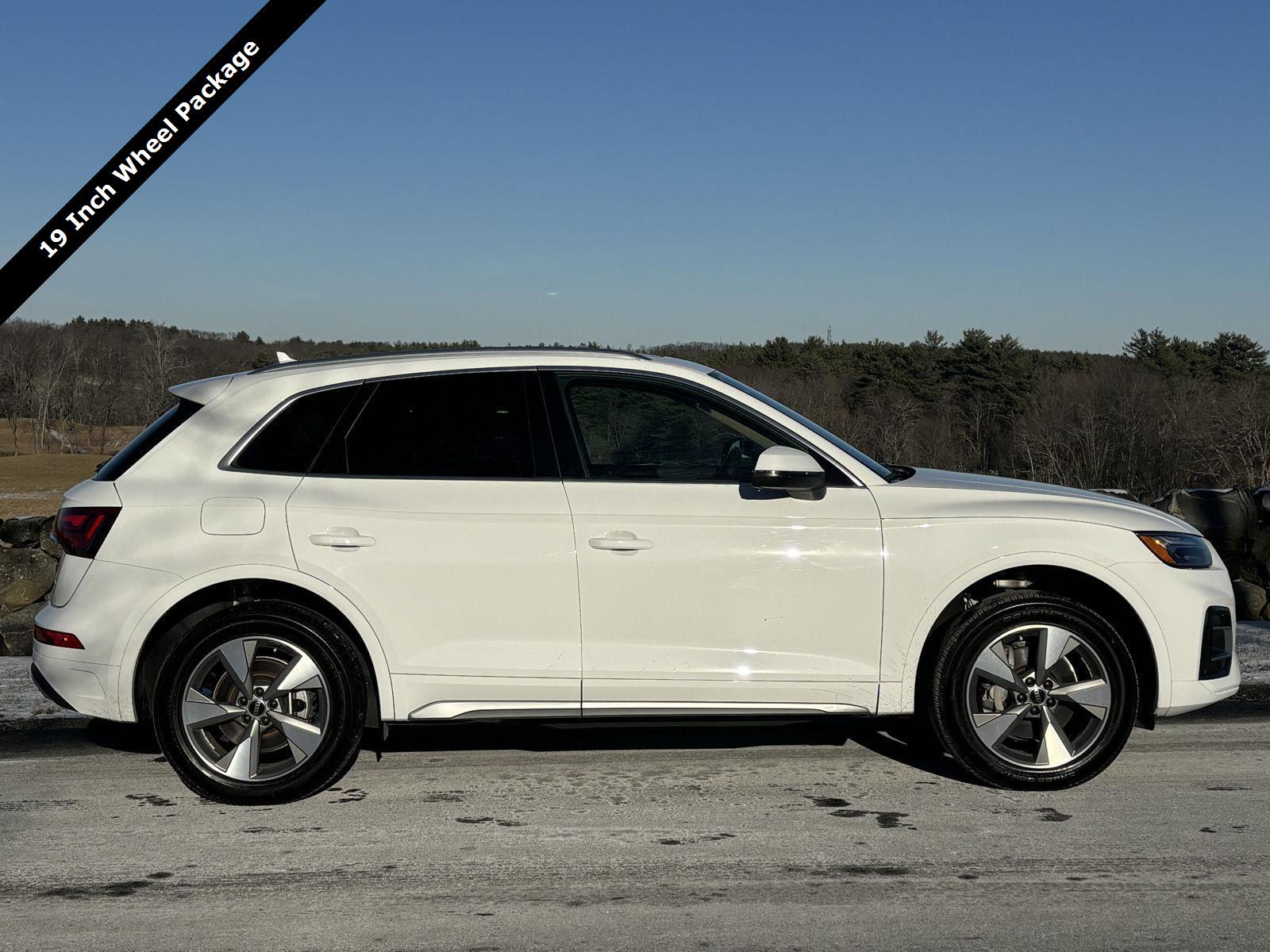 2024 Audi Q5 Premium's photo