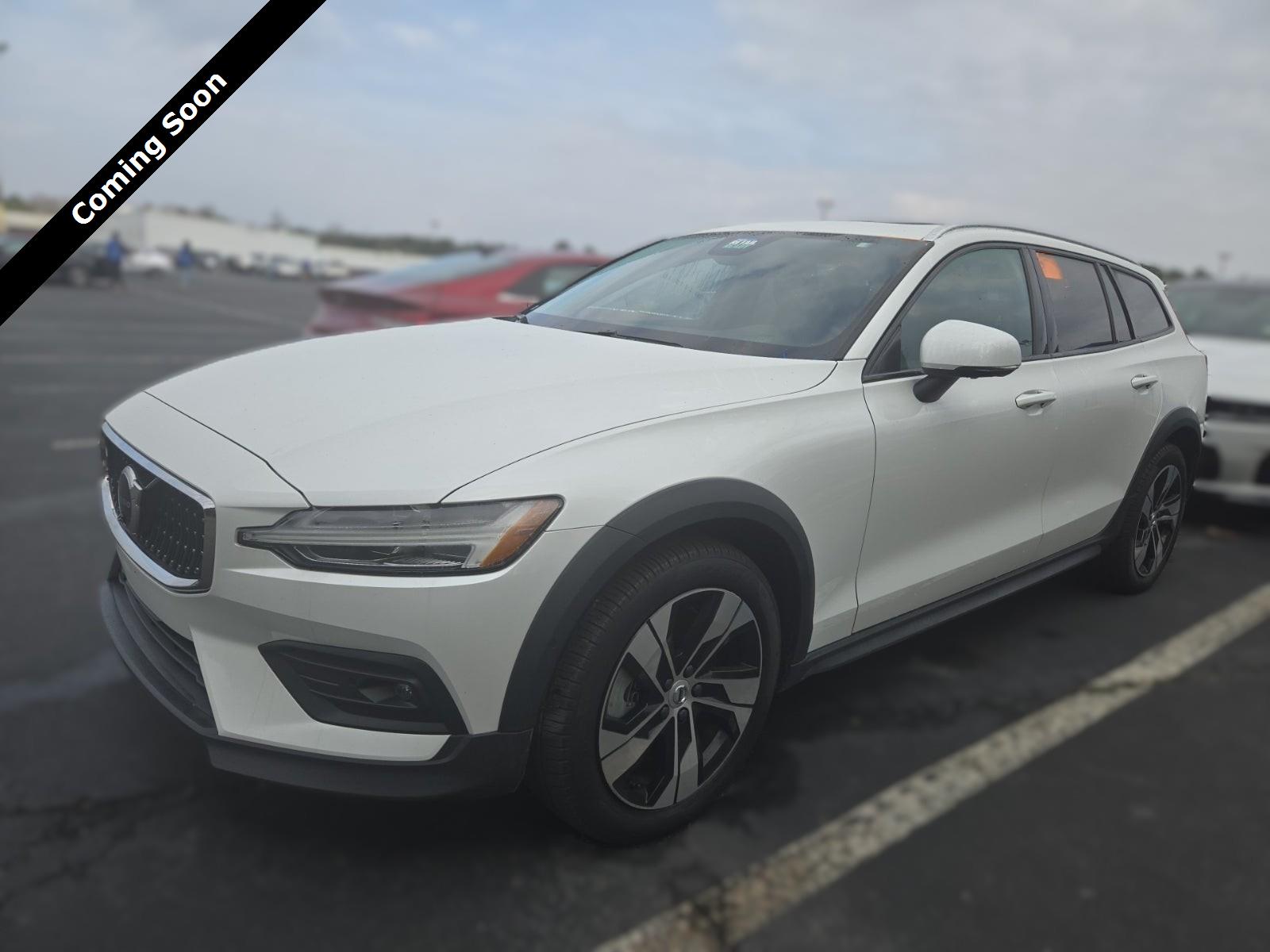 2025 Volvo V60 Cross Country B5 Plus AWD