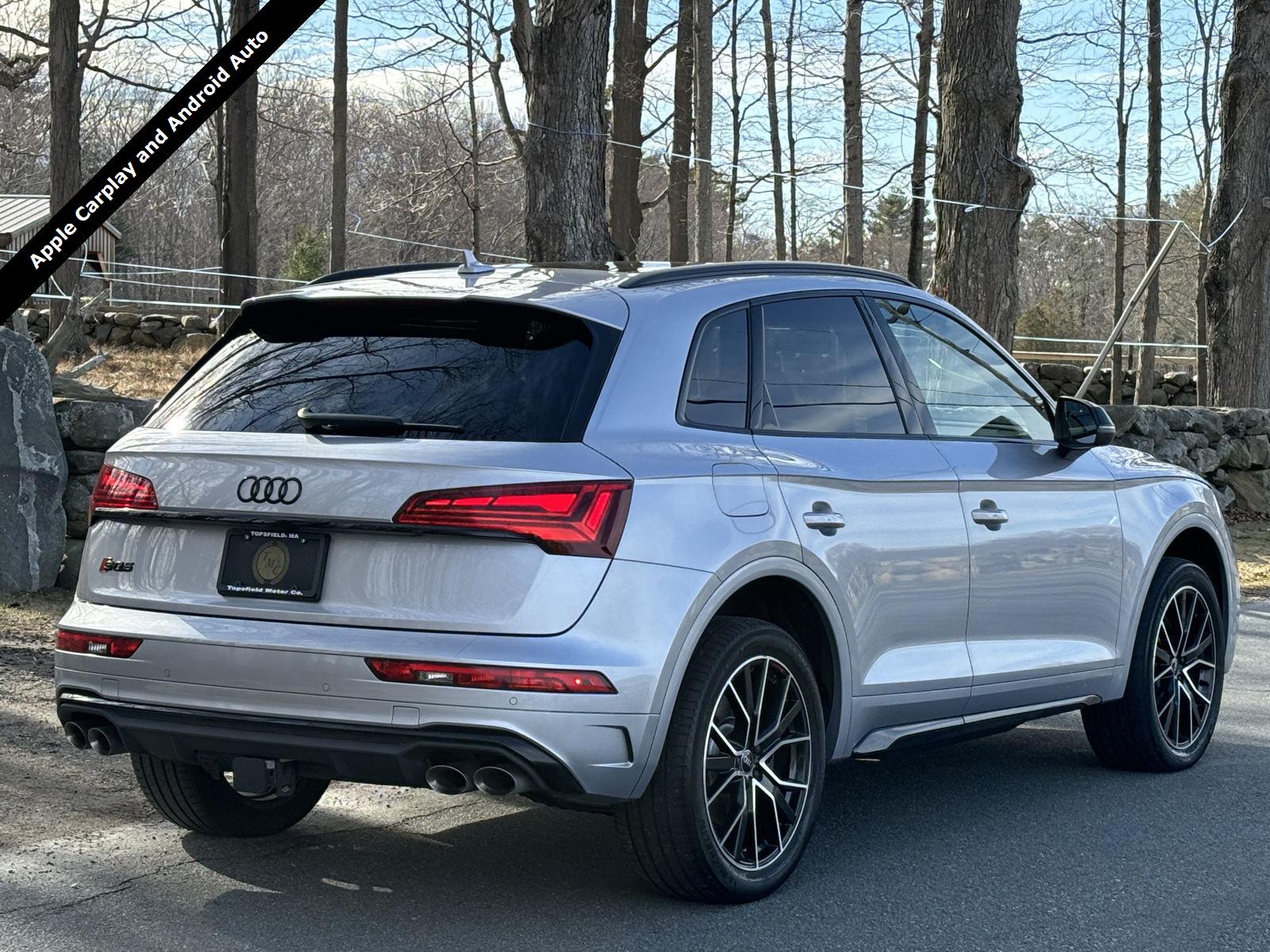 View vehicle photo 4