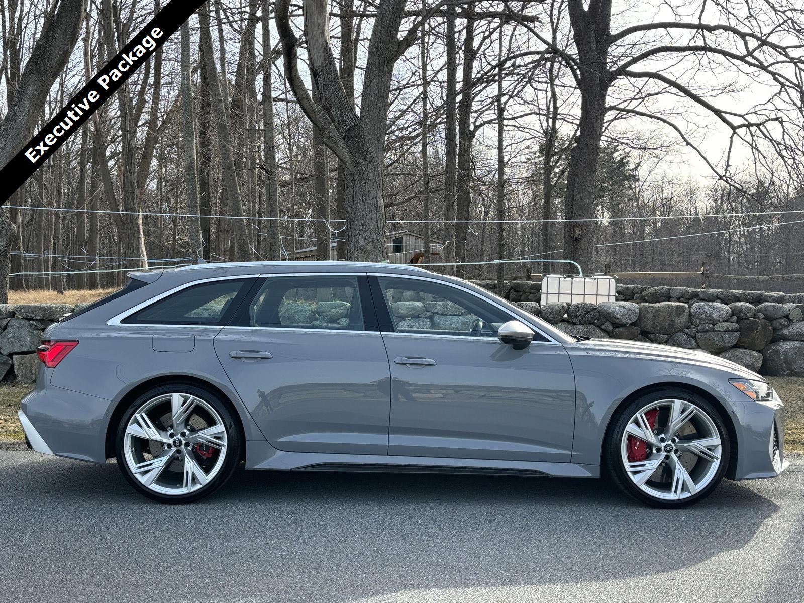 2021 Audi RS 6 Avant -'s photo
