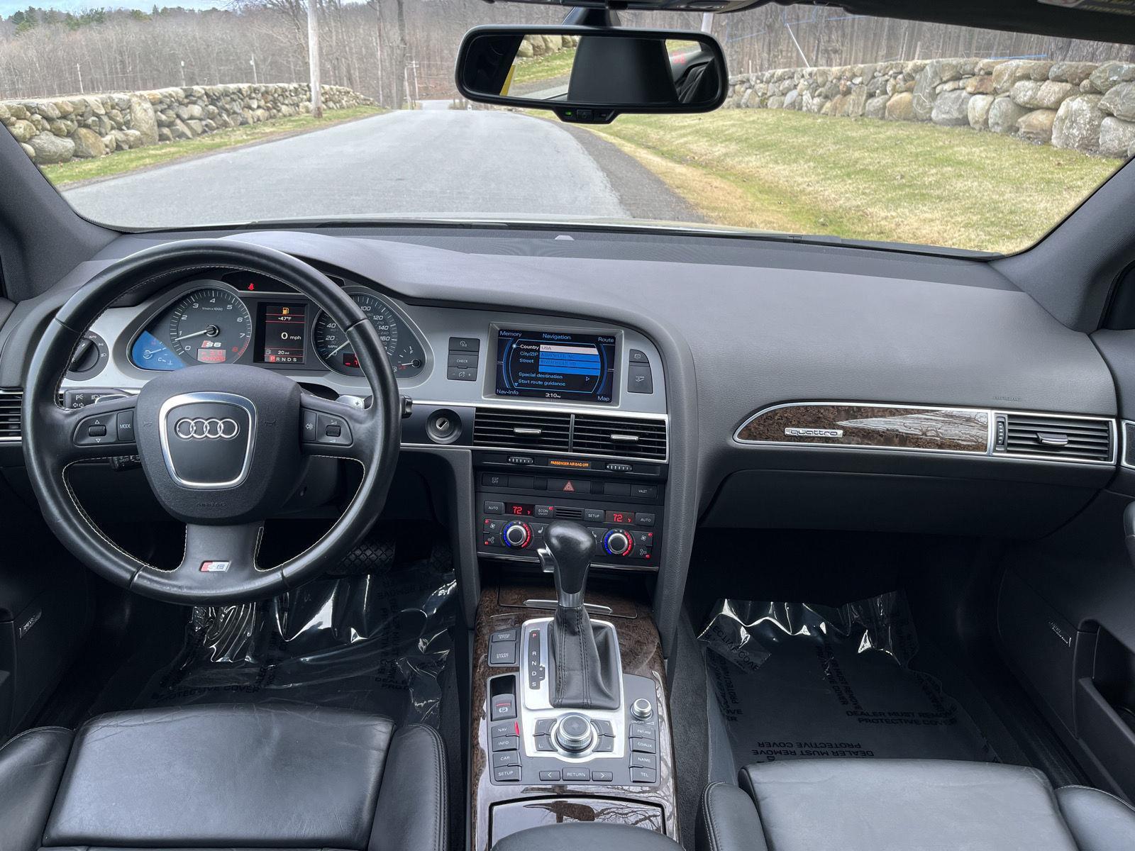 View vehicle photo 6