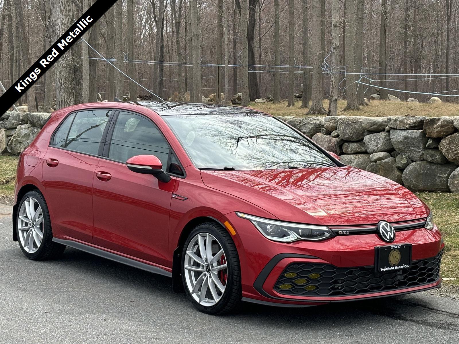 Kings Red Metallic 2022 Volkswagen Golf GTI 2.0T Autobahn FWD Hatchback Front-Wheel Drive 7-Speed Dual Clutch